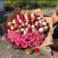 Pink Roses & Mixed Edible Pink & White Chocolate Coated Strawberries Bouquet Christmas Gift Hamper