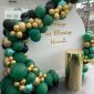 Circular Backdrop & Gold Plinth